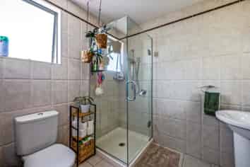 2A/12 Corban Avenue, Henderson