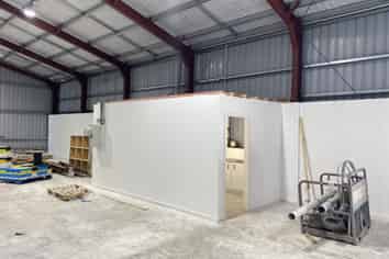 407SQM Functional Clear span Warehouse For Lease - Otahuhu