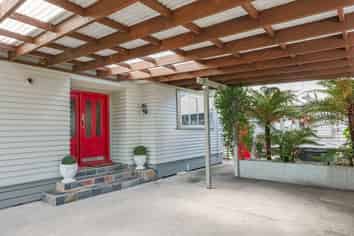 22 Queen Street, Westport