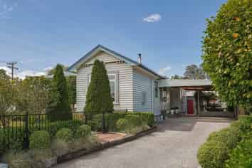 22 Queen Street, Westport