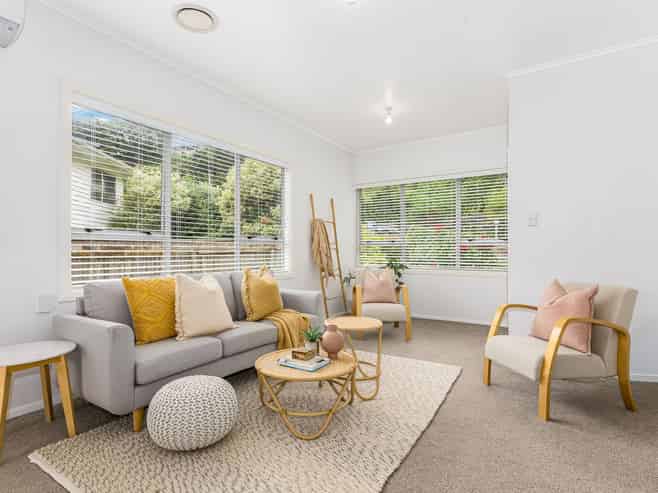 27 Paremata Crescent, Paremata