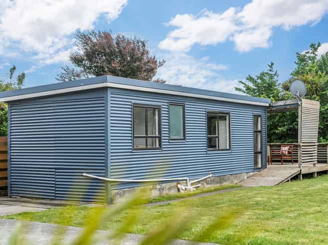 27 Paremata Crescent, Paremata