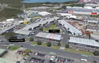 Prime Road Frontage & Available NOW