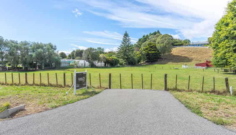 83 Honi Taipua Street, Manakau