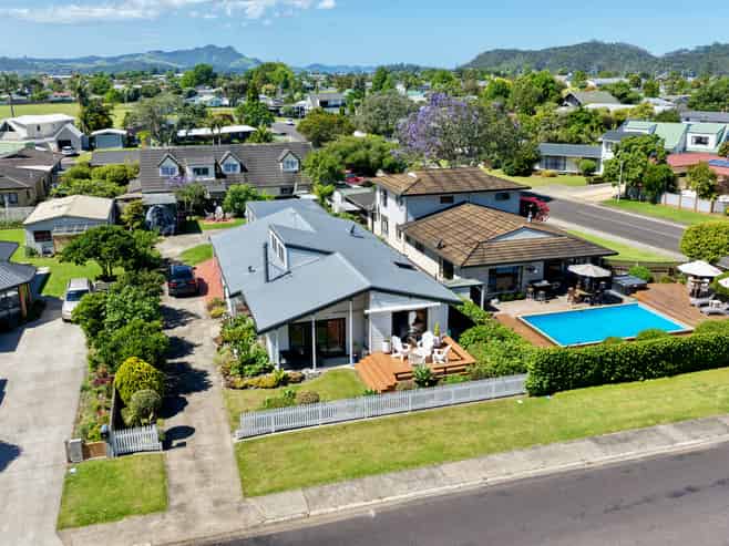 83 Robinson Road, Whitianga