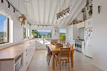 14 Koromiko Street, Otaki Beach