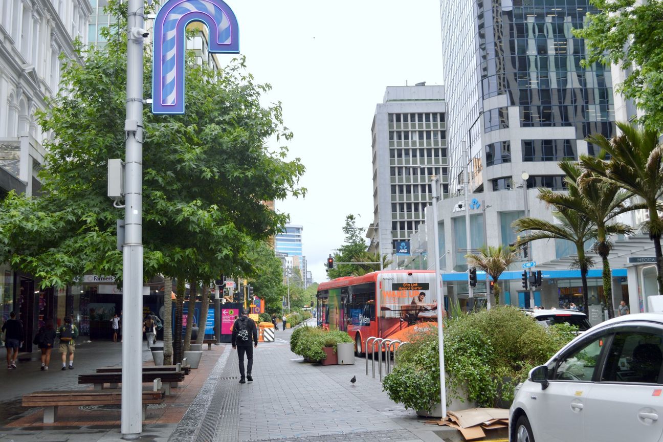 Spacious Retail on Queen Street | 218m² - Més