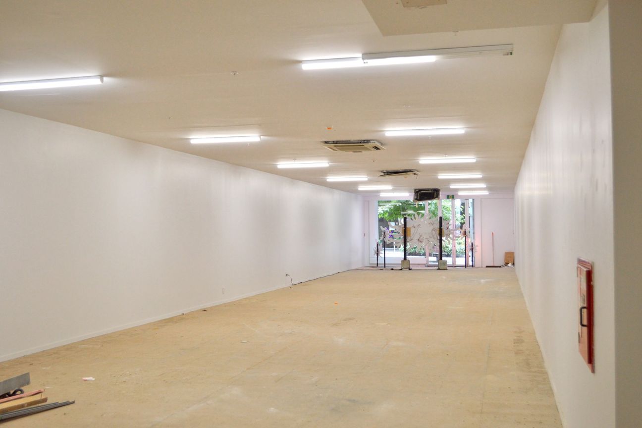 Spacious Retail on Queen Street | 218m² - Vista 2