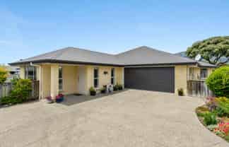 33 Hammill Grove, Stoke