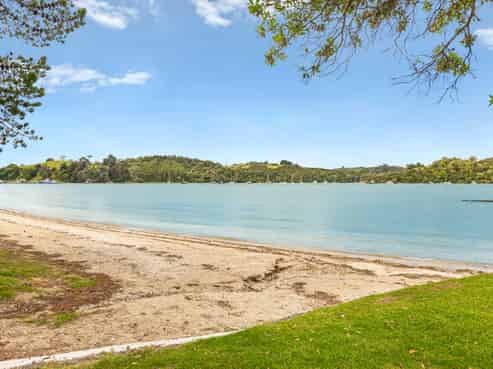 69 Brick Bay Drive, Sandspit