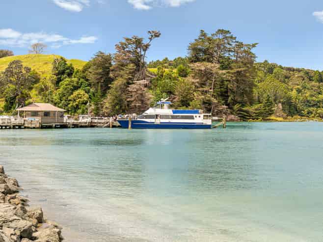 69 Brick Bay Drive, Sandspit