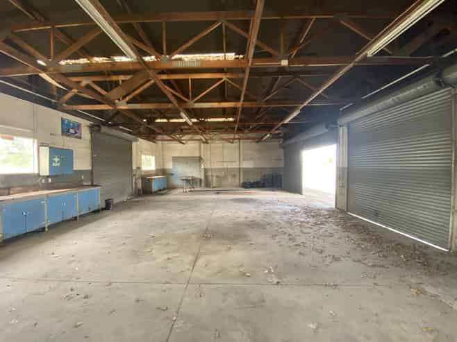 Straightforward space for straightforward trades.