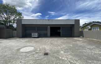 Straightforward space for straightforward trades.