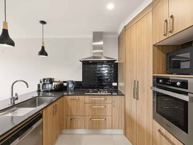 6 Kahawai Close, Pyes Pa