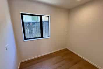 9/2145 Great North Road, Avondale