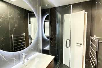 9/2145 Great North Road, Avondale