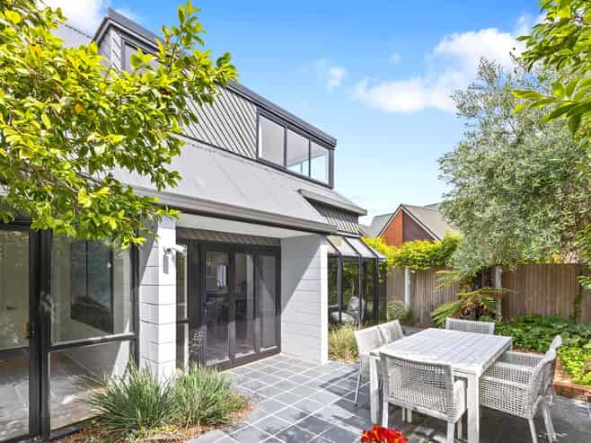 75b Aikmans Road, Merivale