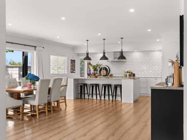 11 Mcdonald Way, Lansdowne