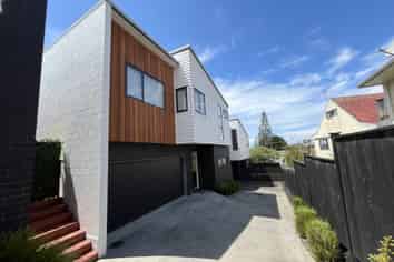 48D Ruawai Road, Mount Wellington