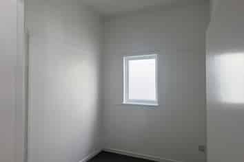 CENTRAL ŌTAKI OFFICE/SHOPFRONT!