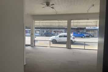 CENTRAL ŌTAKI OFFICE/SHOPFRONT!