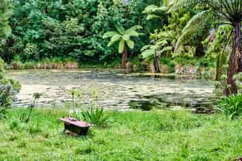 1200 State Highway 1, Manakau
