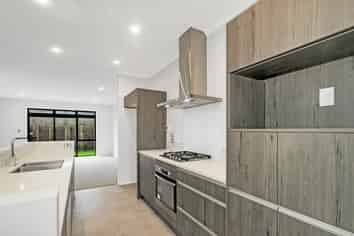 4D Nohoanga Road, Karaka