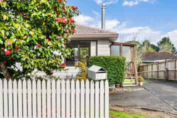 35 Rehia Road, Massey