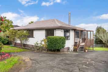 35 Rehia Road, Massey