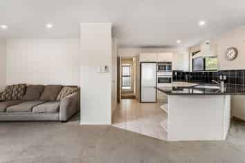 35 Rehia Road, Massey