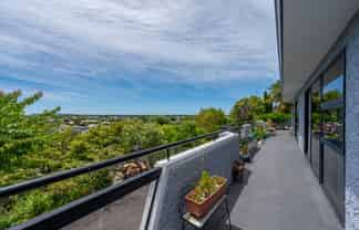 9 Poaka Place, Taradale