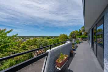 9 Poaka Place, Taradale