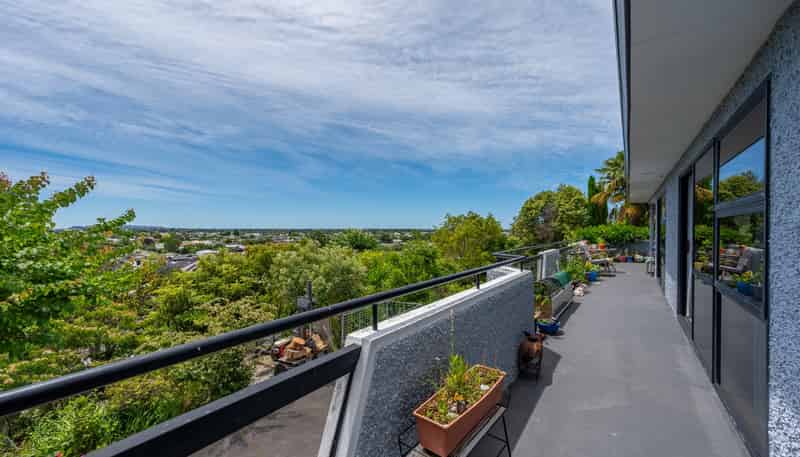 9 Poaka Place, Taradale