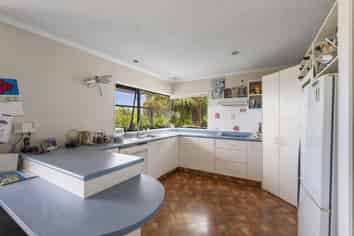 9 Poaka Place, Taradale