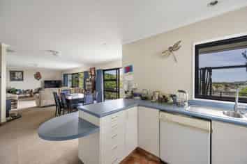 9 Poaka Place, Taradale