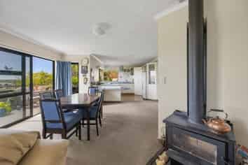 9 Poaka Place, Taradale