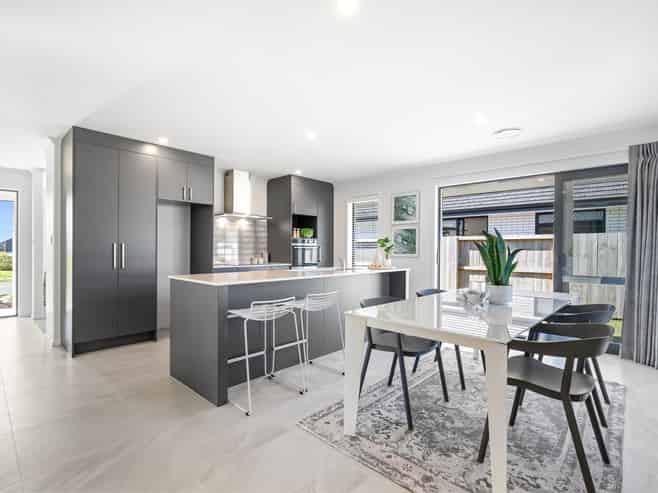 77 Kaurinui Crescent, One Tree Point