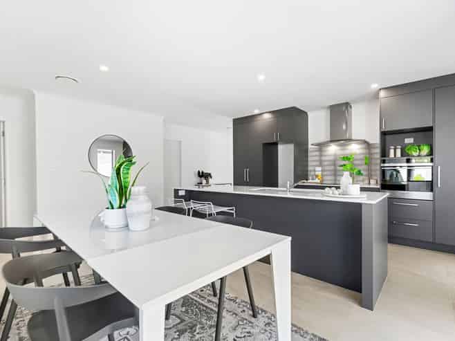 77 Kaurinui Crescent, One Tree Point