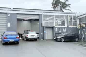 301m2 Industrial Unit for Lease | Wairau Valley