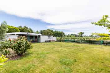 988 Norton Road, Longlands