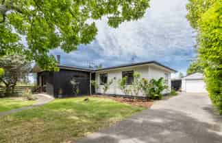 988 Norton Road, Longlands