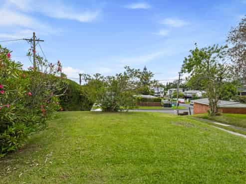 30 Amberley Avenue, Te Atatu South