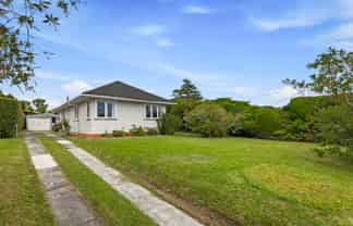 30 Amberley Avenue, Te Atatu South