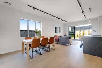 381 Te Taruna Drive, Milldale