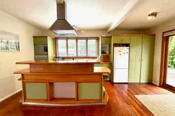 20A Government Road, Raglan