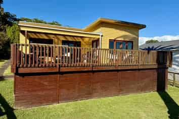 20A Government Road, Raglan