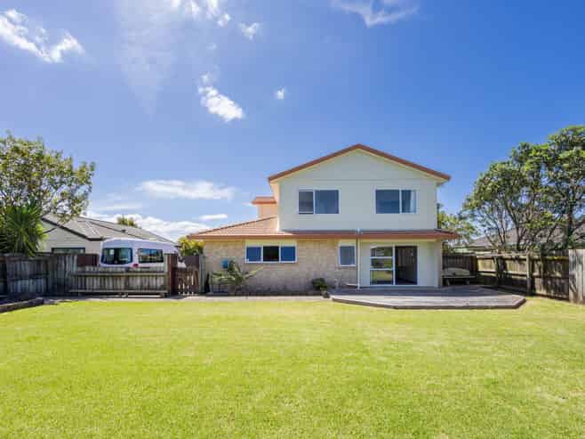 83 Alec Craig Way, Gulf Harbour