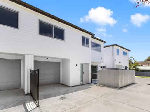 6B, C, D Beihlers Road, Weymouth