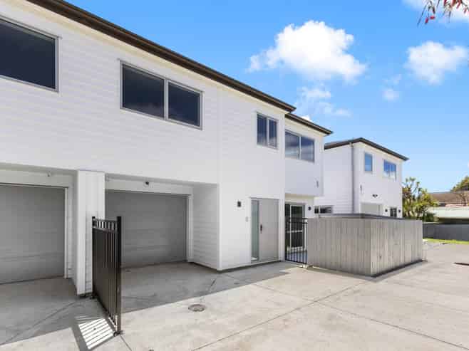 6B, C, D Beihlers Road, Weymouth