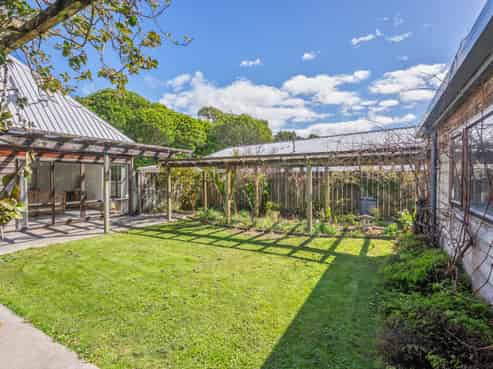 35 Oriwa Crescent, Otaki